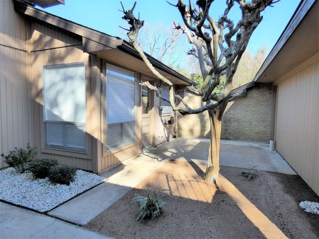 606 Golfview Drive, Richmond, TX 77469