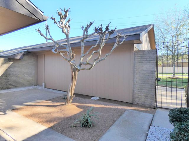 606 Golfview Drive, Richmond, TX 77469