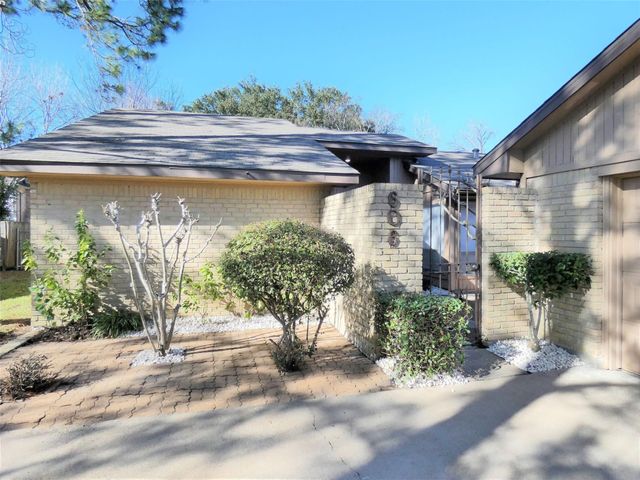 606 Golfview Drive, Richmond, TX 77469