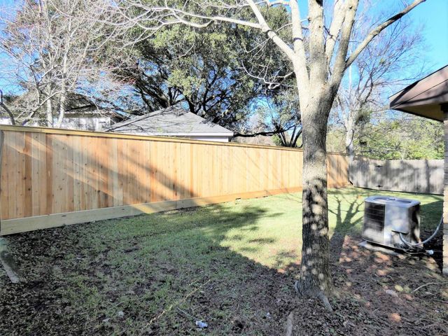 606 Golfview Drive, Richmond, TX 77469