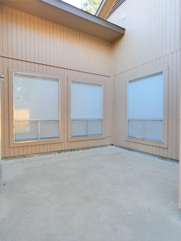 606 Golfview Drive, Richmond, TX 77469