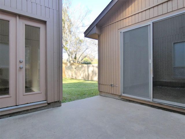 606 Golfview Drive, Richmond, TX 77469