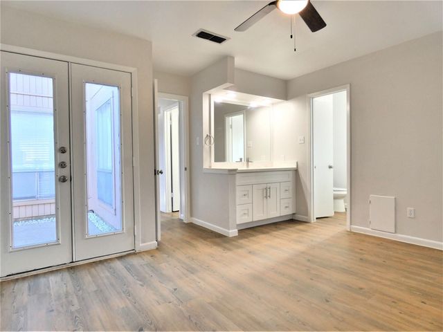 606 Golfview Drive, Richmond, TX 77469