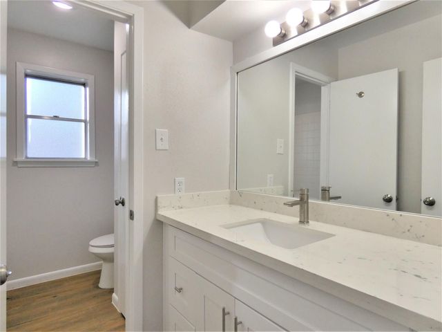 606 Golfview Drive, Richmond, TX 77469