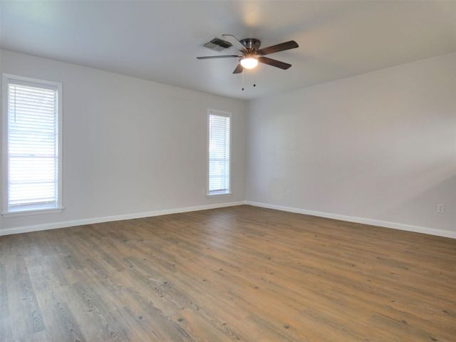 606 Golfview Drive, Richmond, TX 77469