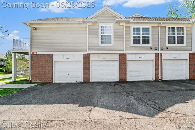 16839 Dover Drive 140, Northville, MI 48168