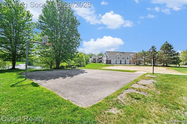 16839 Dover Drive 140, Northville, MI 48168