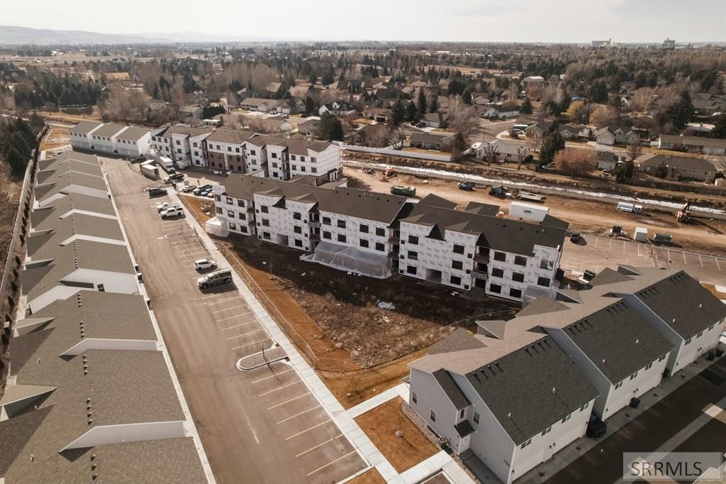 Image 13 of property listing at 796 E Sunnyside Road # 303, Idaho Falls, ID 83401