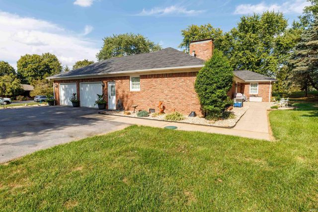 3165 Hazelwood Drive, Vincennes, IN 47591