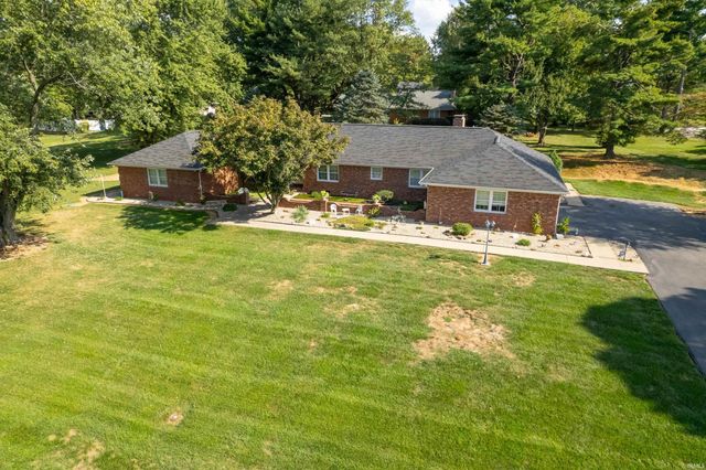 3165 Hazelwood Drive, Vincennes, IN 47591