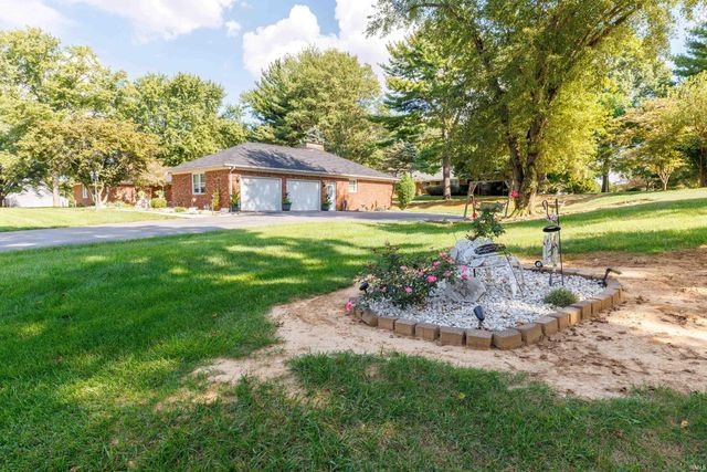3165 Hazelwood Drive, Vincennes, IN 47591