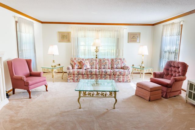 3165 Hazelwood Drive, Vincennes, IN 47591