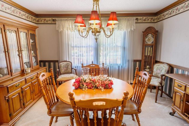 3165 Hazelwood Drive, Vincennes, IN 47591