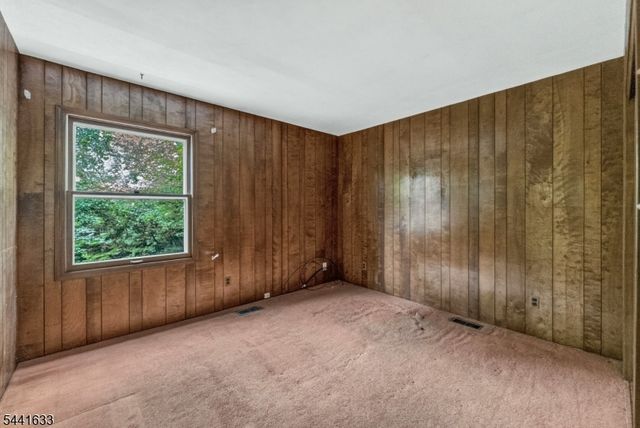 22 Forest Ln, Ewing Twp., NJ 08628