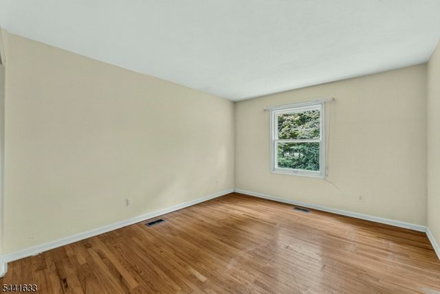 22 Forest Ln, Ewing Twp., NJ 08628