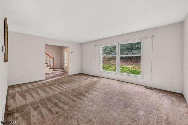 22 Forest Ln, Ewing Twp., NJ 08628