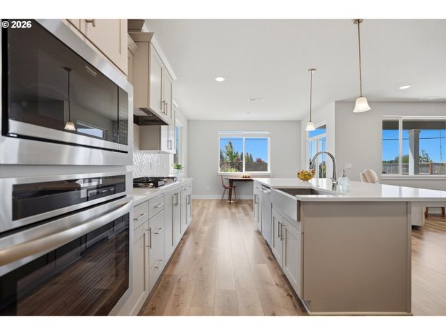 41470 METOLIUS Ave, Sandy, OR 97055