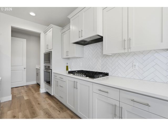 41470 METOLIUS Ave, Sandy, OR 97055