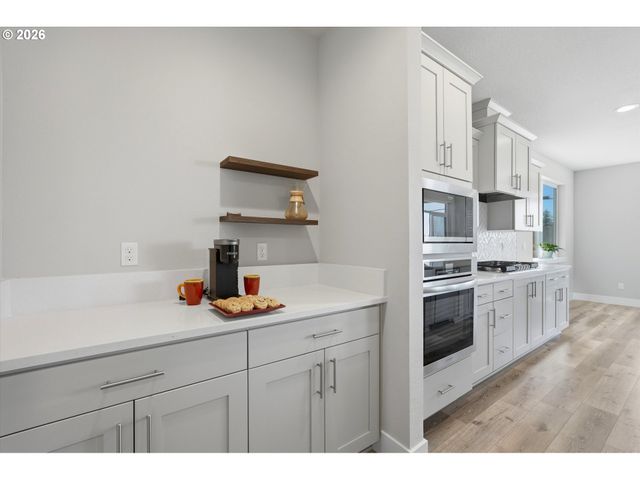 41470 METOLIUS Ave, Sandy, OR 97055