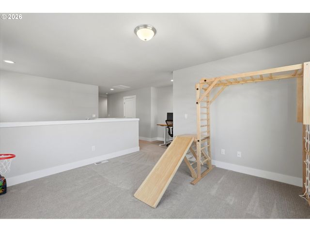 41470 METOLIUS Ave, Sandy, OR 97055