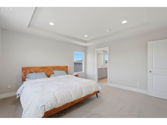 41470 METOLIUS Ave, Sandy, OR 97055