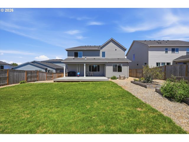41470 METOLIUS Ave, Sandy, OR 97055