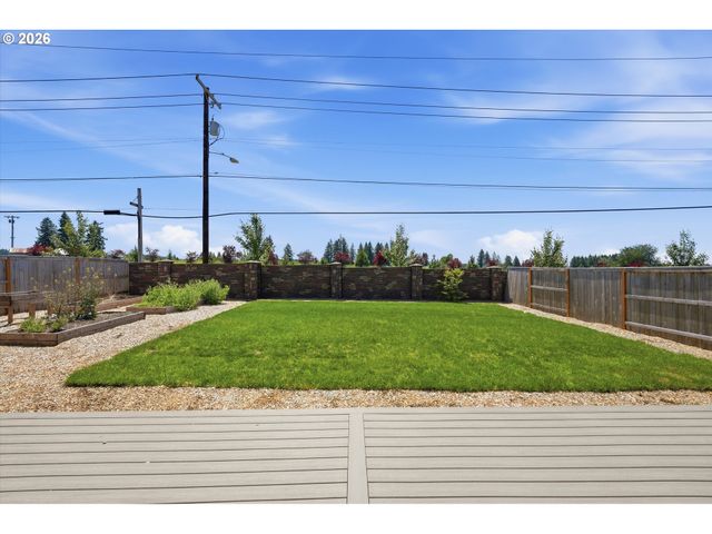 41470 METOLIUS Ave, Sandy, OR 97055