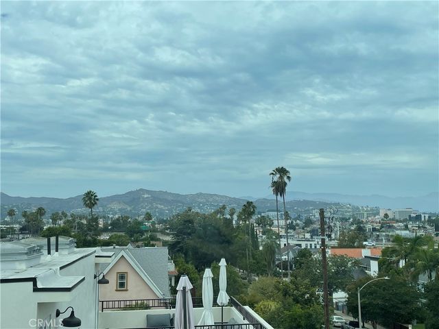 565 N Mariposa B, Los Angeles, CA 90004