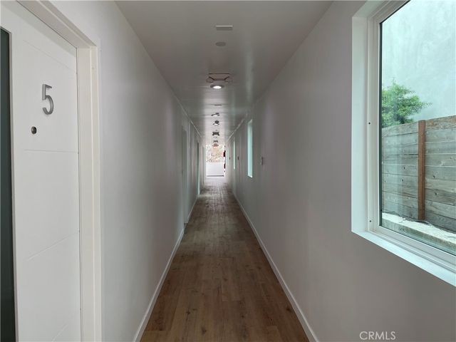 565 N Mariposa B, Los Angeles, CA 90004