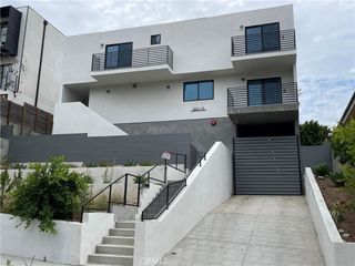 565 N Mariposa B, Los Angeles, CA 90004