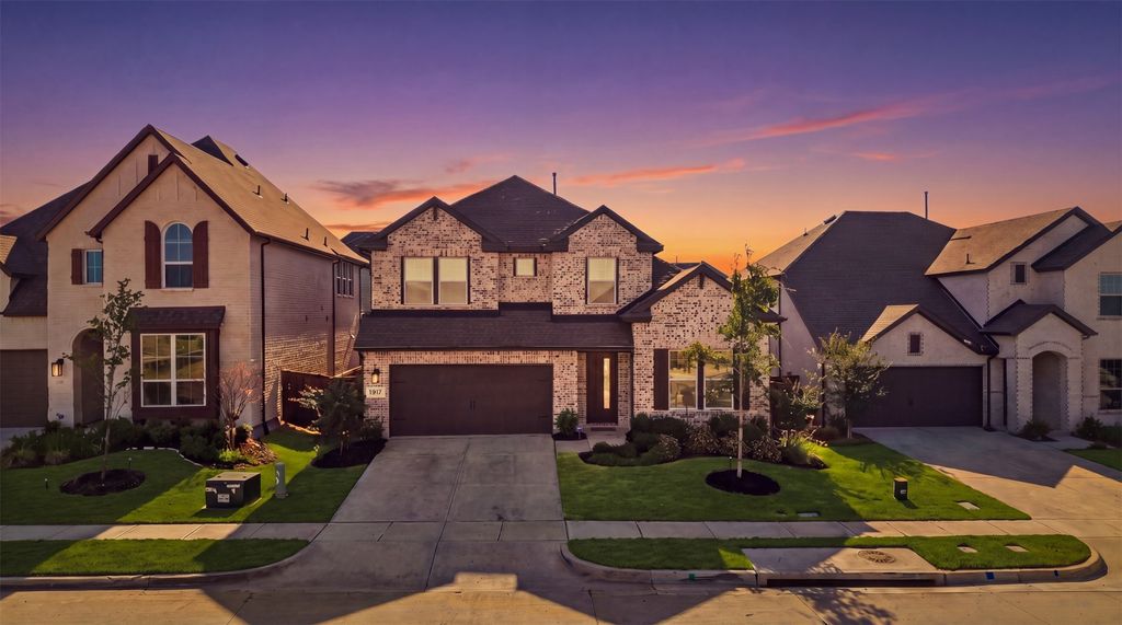 1917 Lantana Avenue, Aubrey, TX 76227