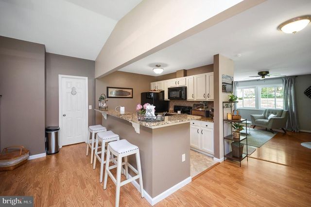 408 BIRCHSIDE CIR, Locust Grove, VA 22508