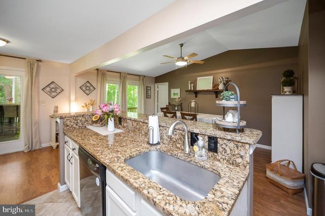 408 BIRCHSIDE CIR, Locust Grove, VA 22508