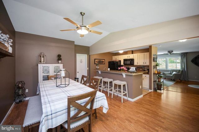 408 BIRCHSIDE CIR, Locust Grove, VA 22508