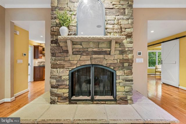 10060 HARMONY HILL LN, La Plata, MD 20646