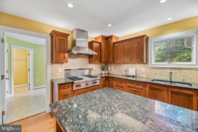 10060 HARMONY HILL LN, La Plata, MD 20646