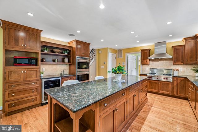 10060 HARMONY HILL LN, La Plata, MD 20646