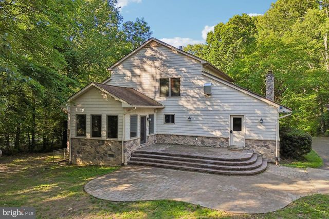 10060 HARMONY HILL LN, La Plata, MD 20646