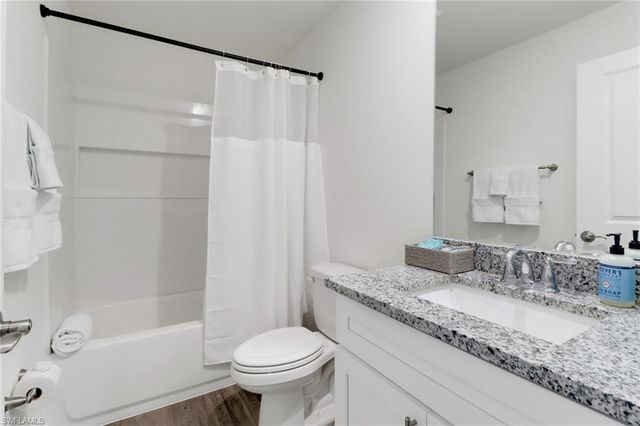 233 NW 22nd PL, Cape Coral, FL 33993