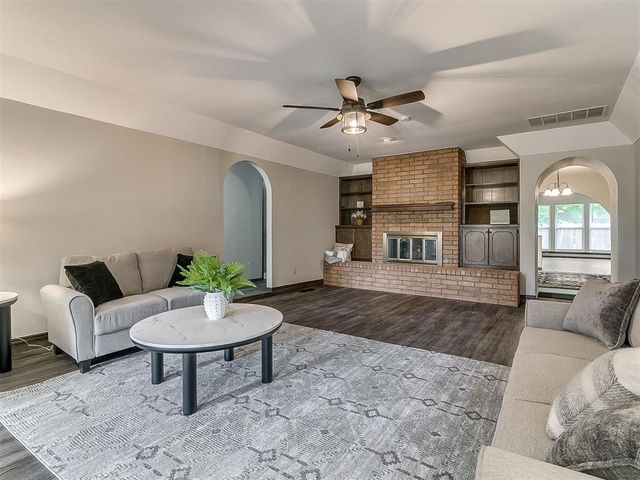 11225 NW 110th Street, Yukon, OK 73099