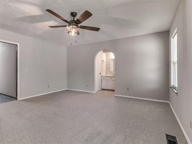 11225 NW 110th Street, Yukon, OK 73099