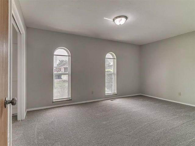 11225 NW 110th Street, Yukon, OK 73099