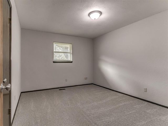 11225 NW 110th Street, Yukon, OK 73099