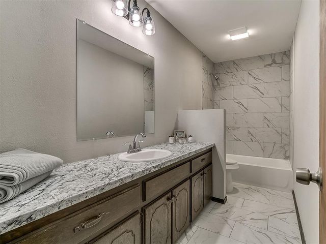 11225 NW 110th Street, Yukon, OK 73099