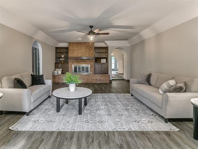 11225 NW 110th Street, Yukon, OK 73099