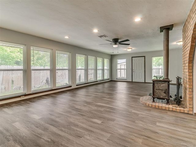 11225 NW 110th Street, Yukon, OK 73099