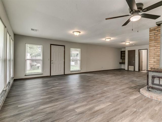11225 NW 110th Street, Yukon, OK 73099