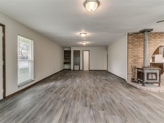 11225 NW 110th Street, Yukon, OK 73099