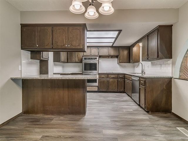 11225 NW 110th Street, Yukon, OK 73099