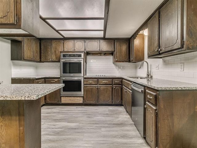 11225 NW 110th Street, Yukon, OK 73099